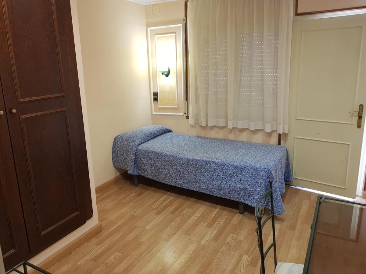 Checkin Trave Hotel Figueres  Eksteriør billede
