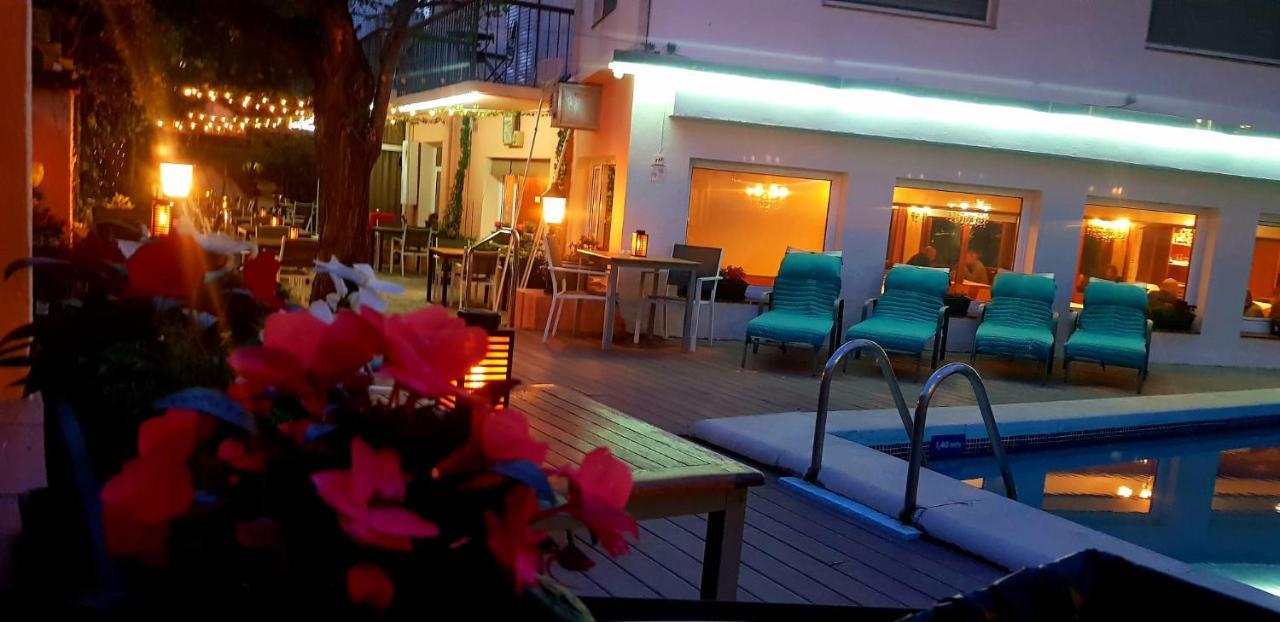 Checkin Trave Hotel Figueres  Eksteriør billede