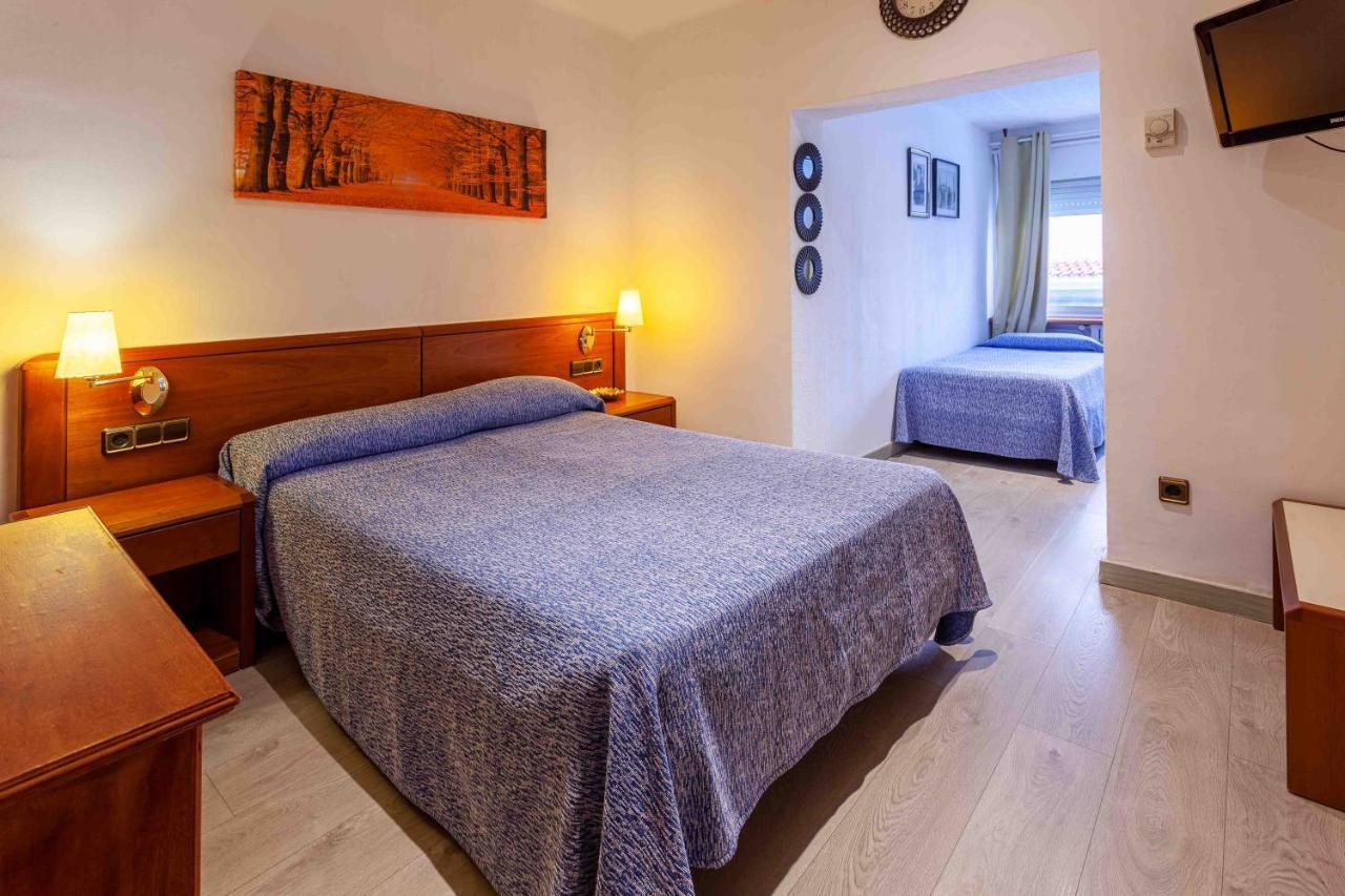 Checkin Trave Hotel Figueres  Eksteriør billede